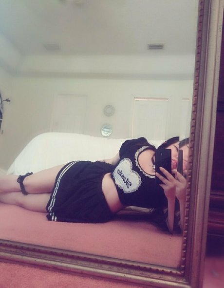 ブルネットの猫OnlyFans ポルノグラフィック 写真