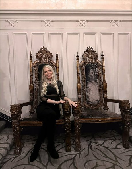 フィンドムオンリーファンズ ホットセックス 写真