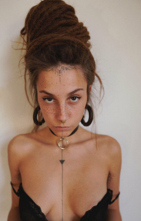 若い黒人女性オンリーファンズ xxx 写真