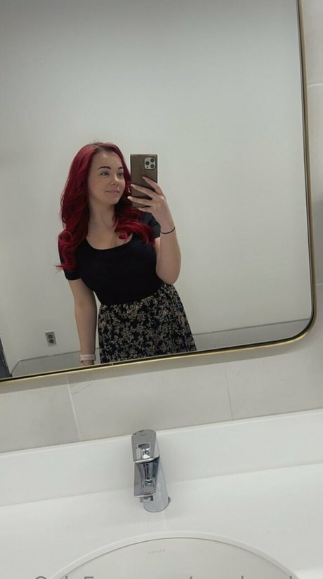 candyredxx 裸のスター 画像