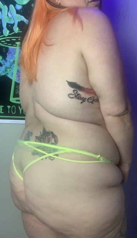 fatmilkymommafree ヌードモデル 写真