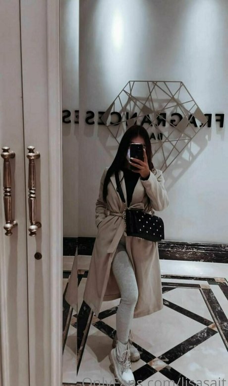 lisasait アダルトモデル 写真