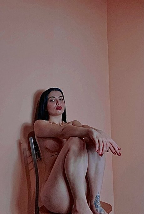 andreea kg19 エロティックなモデル 写真