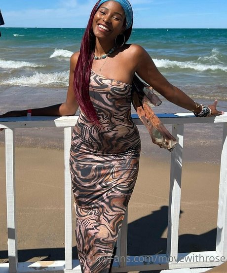 movewithrose 独占ポルノスター 画像