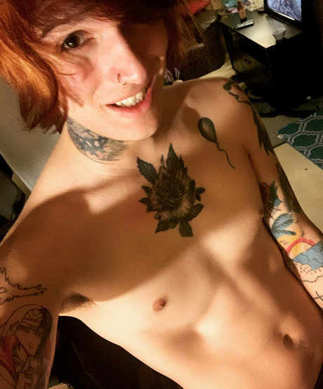 ポーグエボニーオンリーファンズ ポルノ 画像