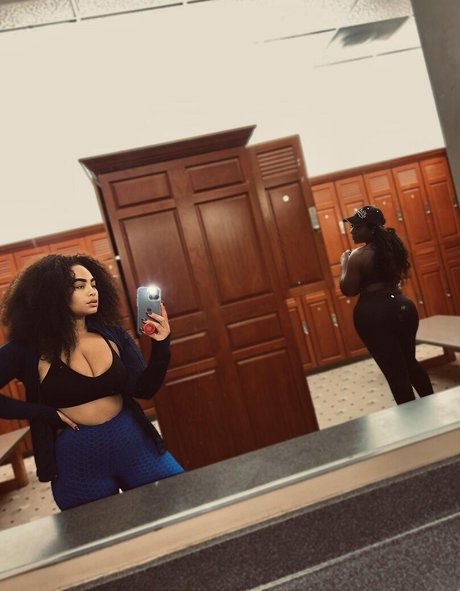 BBWキティOnlyFans ヌード 画像