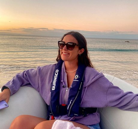 フェイシャルオンリーファンズ セクシーヌード 写真