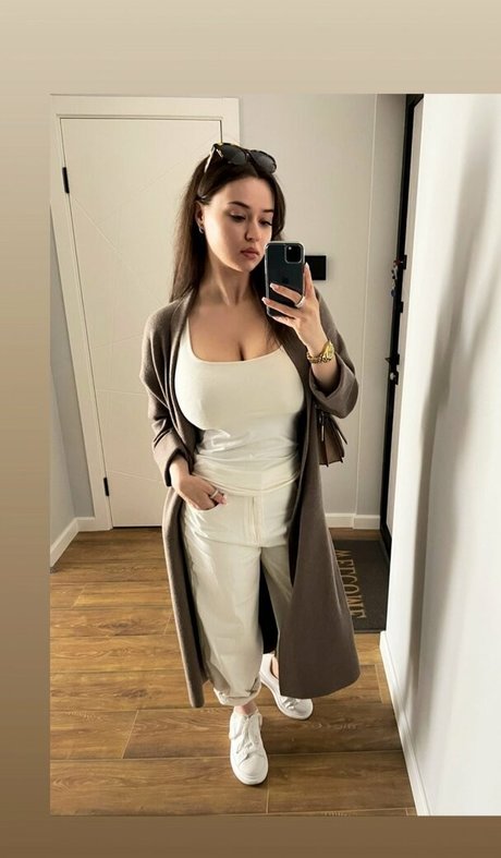 金髪の射精OnlyFans えろた アーカイブ