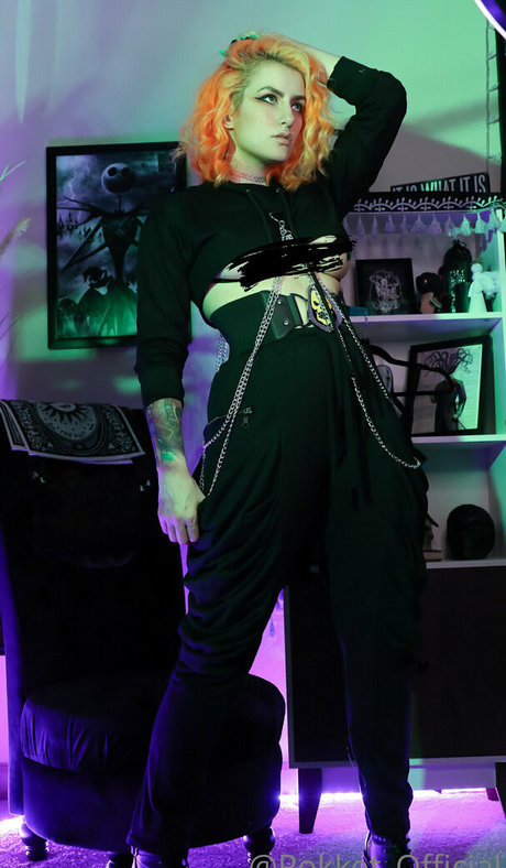 pokket official ポルノモデル 画像