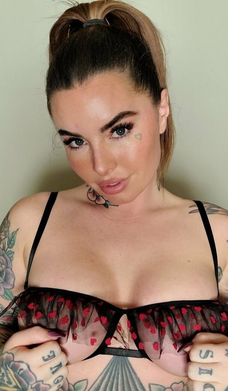 christymack ポルノスター パーフェクト 写真