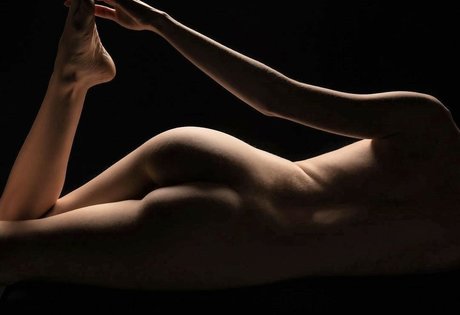 母乳オンリーファン 無料アダルト 画像