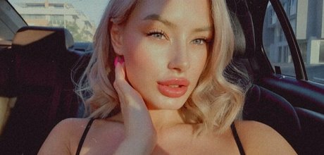 曲線美のラテン系オンリーファンズ パーフェクト 写真