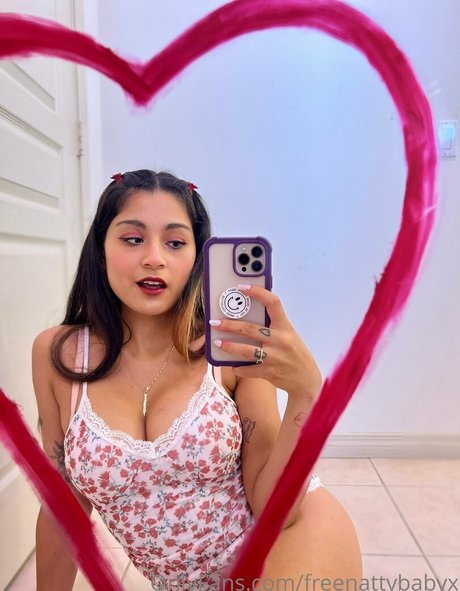 肉厚マンコオンリーファンズ セクシーヌード 写真