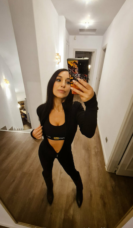 黒人ティーンのプッシーOnlyFans ポルノ 画像