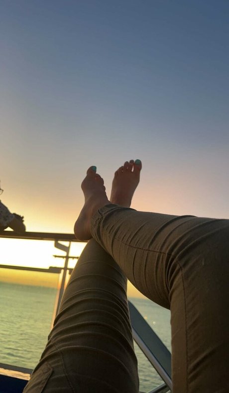 Rory Eliza 裸のモデル 画像