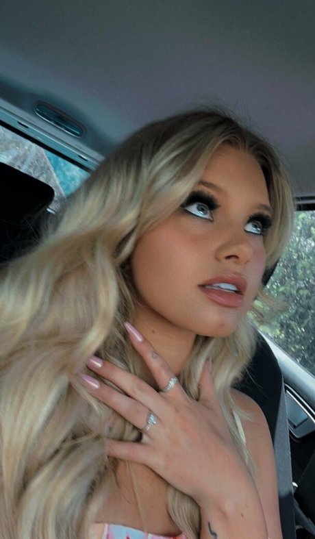 Rory Eliza 美しいスター ギャラリー