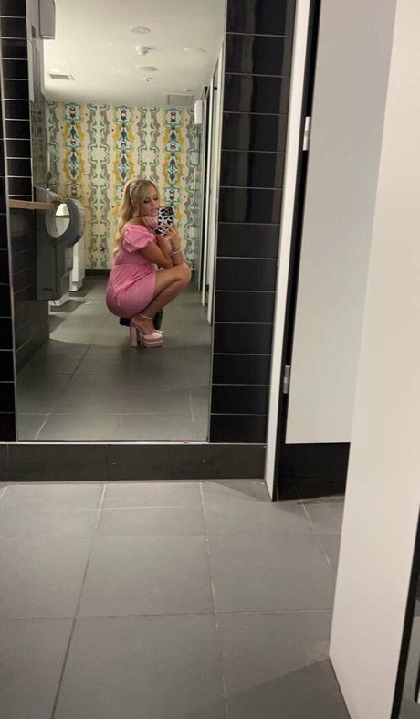 Rory Eliza ホットなスター 画像