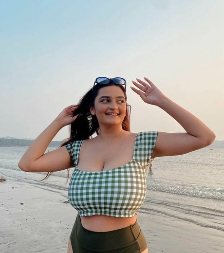 Sonali Malhotra アダルト女優 写真