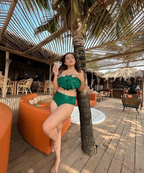 Sonali Malhotra ポルノスター ギャラリー