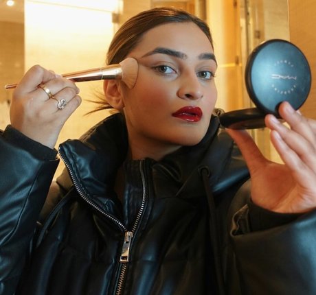 Sonali Malhotra 美しいスター ギャラリー