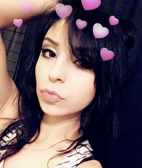 アジアンツインズOnlyFans ポルノグラフィック ギャラリー