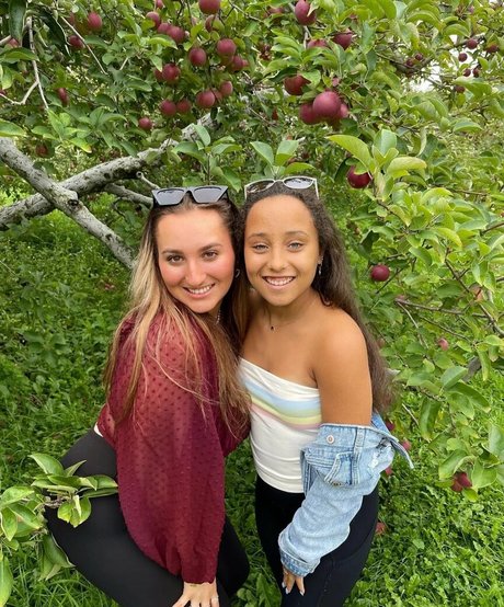 Angelina C 高品質モデル 画像