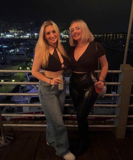 Angelina C ポルノスター トップ 写真