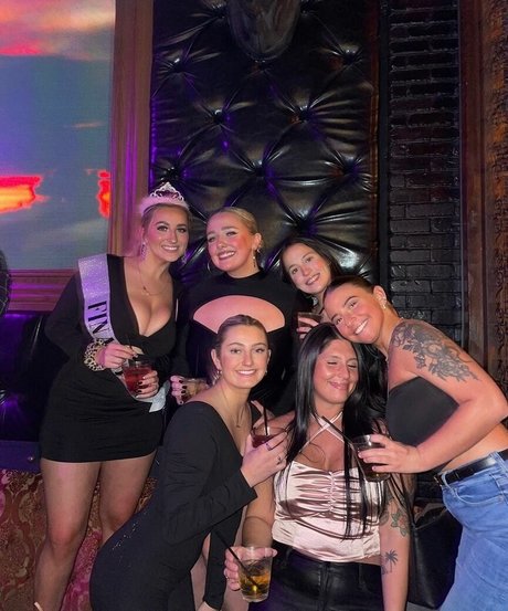 Angelina C ポルノスター 画像