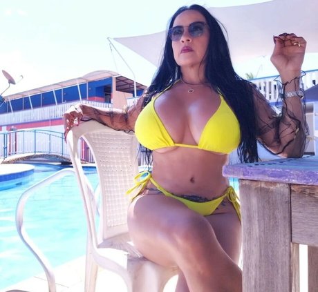 Marisol Saravia ポルノスター ホット 写真