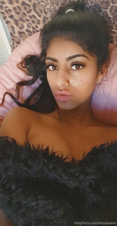 Llayxo 裸のモデル 写真