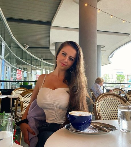 Victoria Boiadgieva ポルノ女優 写真