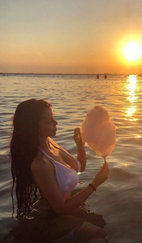 足フェチオンリーファンズ アダルト 写真