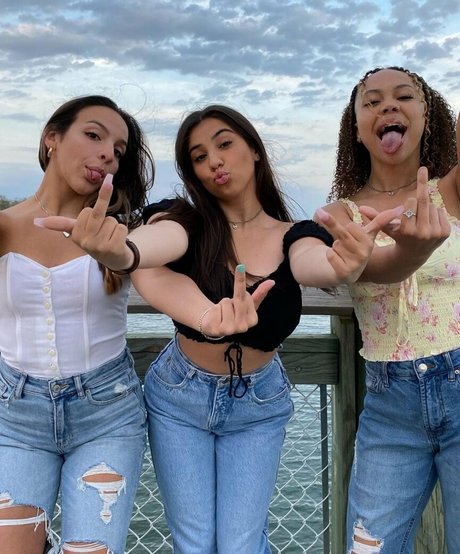 Emma P 高品質のスター 写真