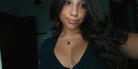 Emma P 高品質モデル 画像