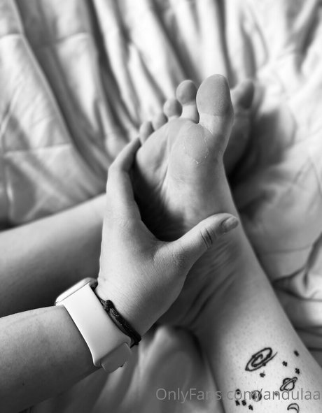 andulaa ポルノスター トップ 写真