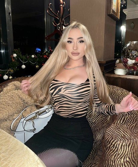 18歳以下の無料OnlyFans ポルノ 画像