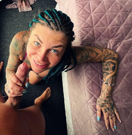 熟女の足オンリーファンズ ホットxxx 写真