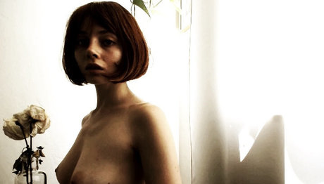 ライブラリOnlyFans アートヌード 画像