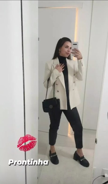 妊娠中のアジア人オンリーファンズ ホットヌード ギャラリー