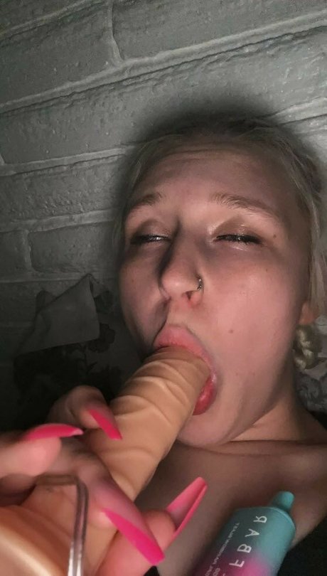 madithebaddiiii ポルノスター 裸 写真