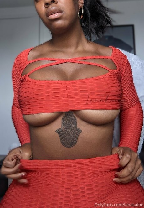 lanakaine 裸の女優 写真