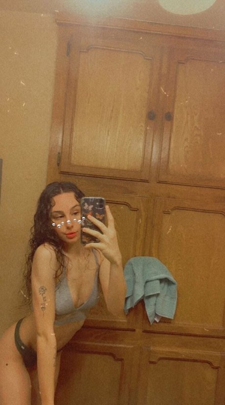 leahjonessxo ヌードモデル 写真