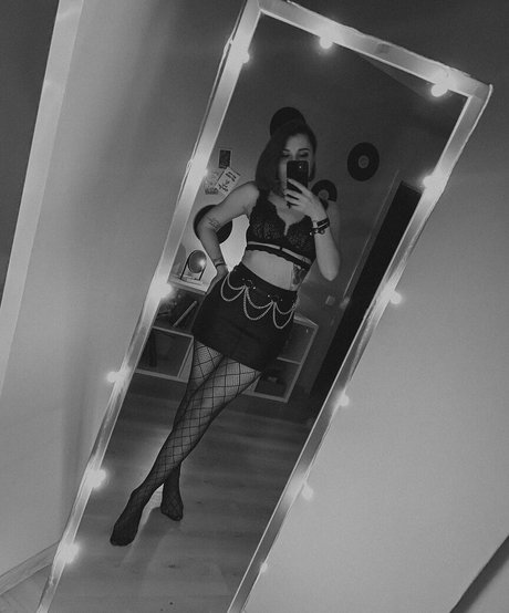 anya klemen ホットモデル 画像