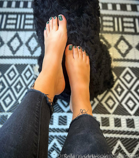 solegoddessap かわいいモデル 写真