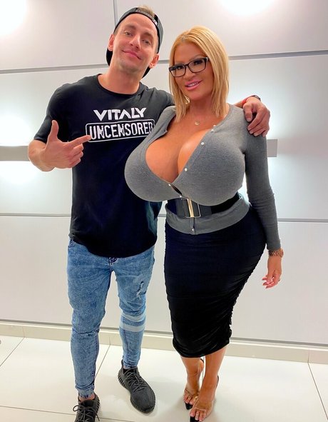 ラテン系ティーンオンリーファンズ えろ 写真