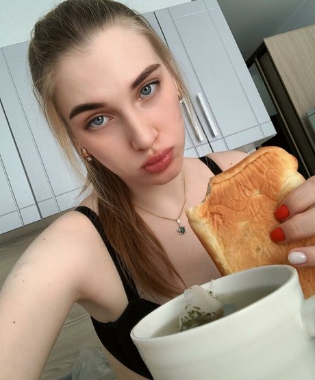 Girl Valerie 最高のモデル 写真