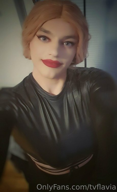 tvflavia 裸のポルノスター 写真