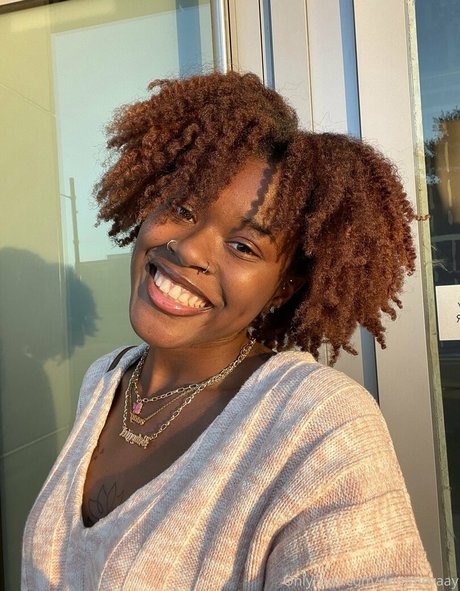 dommevaay アート女優 写真