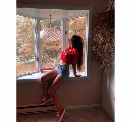 ポニーテールオンリーファンズ 無料セクシー 写真