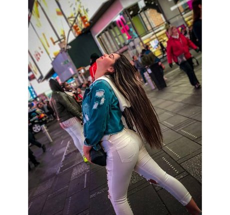 トゥインクスオンリーファンズ 美しいポルノ 画像